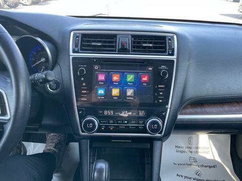 Used 2018 Subaru Outback 2.5i Limited AWD/4WD image 12