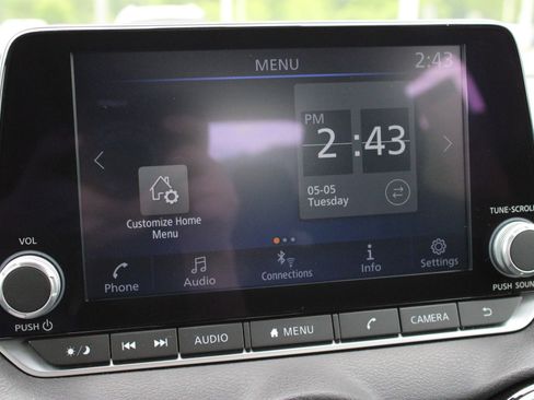 Used 2024 Nissan Sentra SV FWD image 31