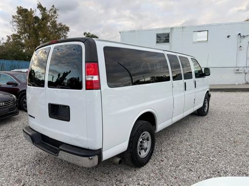 Used 2017 Chevrolet Express 3500 LT w/ LT Preferred Equipment Group image 5