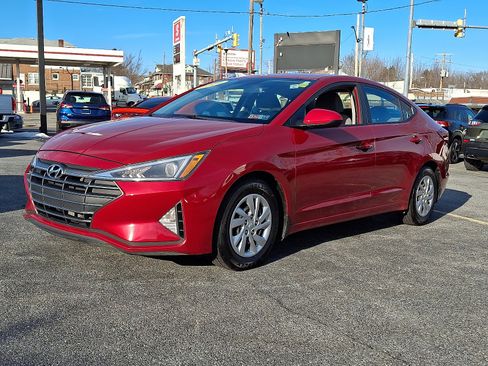 Used 2019 Hyundai Elantra SE w/ Winter Weather Package image 1