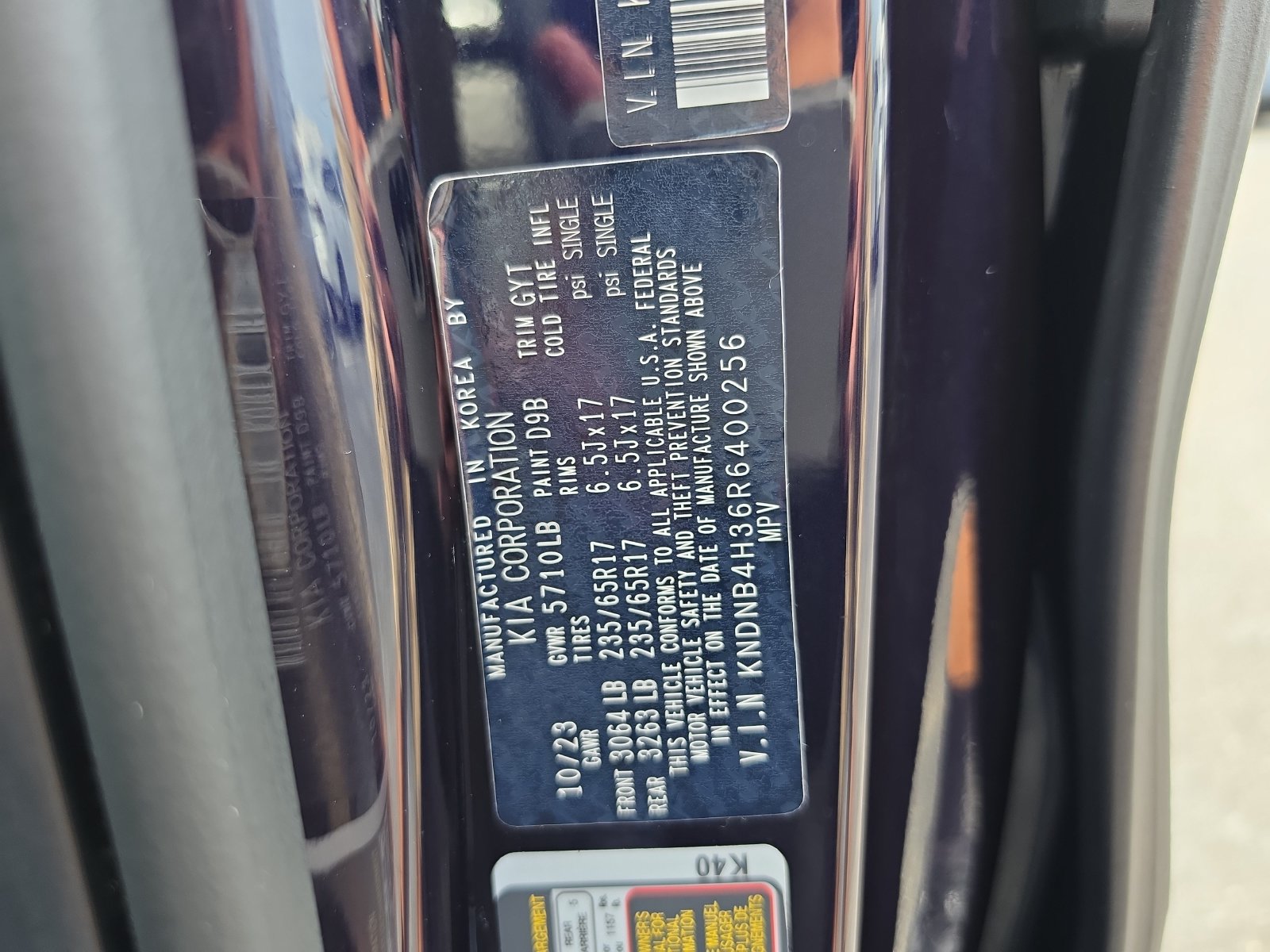 Used 2024 Kia Carnival LX FWD image 26