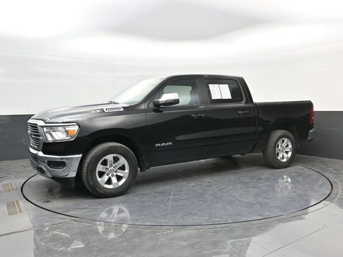 Used 2024 RAM 1500 Laramie AWD/4WD image 4
