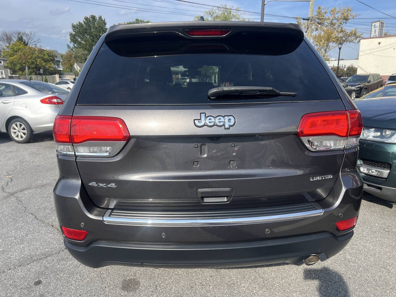 Used 2018 Jeep Grand Cherokee Limited AWD/4WD image 5