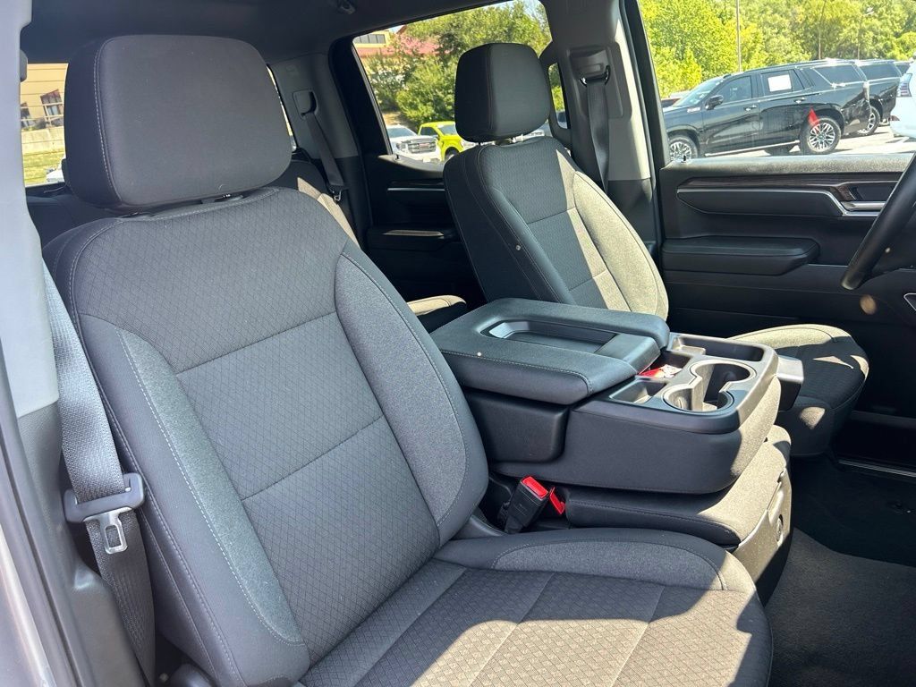 Used 2026 Chevrolet Silverado 1500 RST AWD/4WD image 41