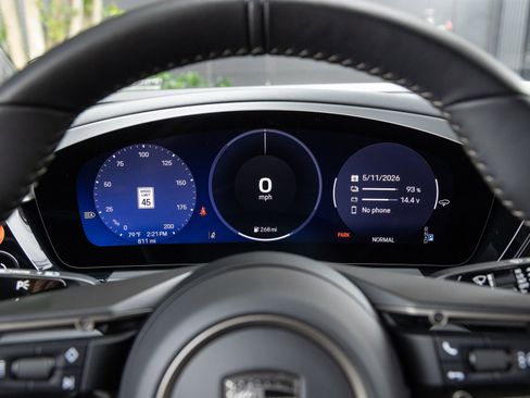 Certified 2025 Porsche Macan Turbo Electric AWD/4WD image 14