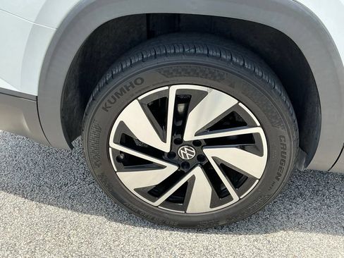 Used 2024 Volkswagen Atlas SE FWD image 22