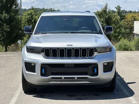 Used 2023 Jeep Grand Cherokee Overland AWD/4WD image 23