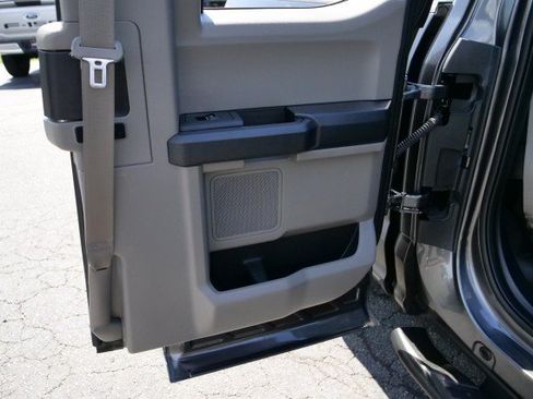 Used 2015 Ford F150 XL w/ Equipment Group 101A Mid RWD image 32