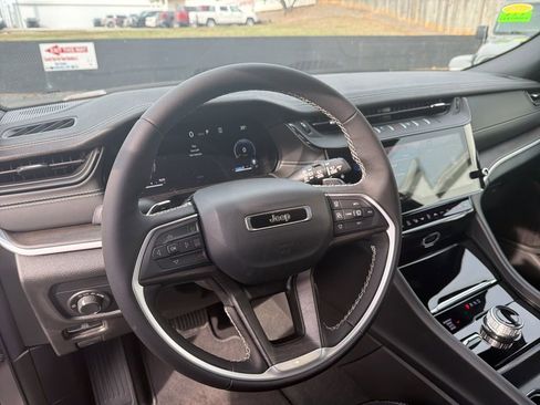 New 2026 Jeep Grand Cherokee Laredo image 29