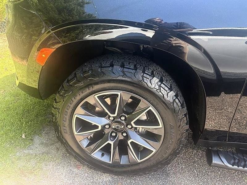 Used 2022 Chevrolet Tahoe Z71 AWD/4WD image 32