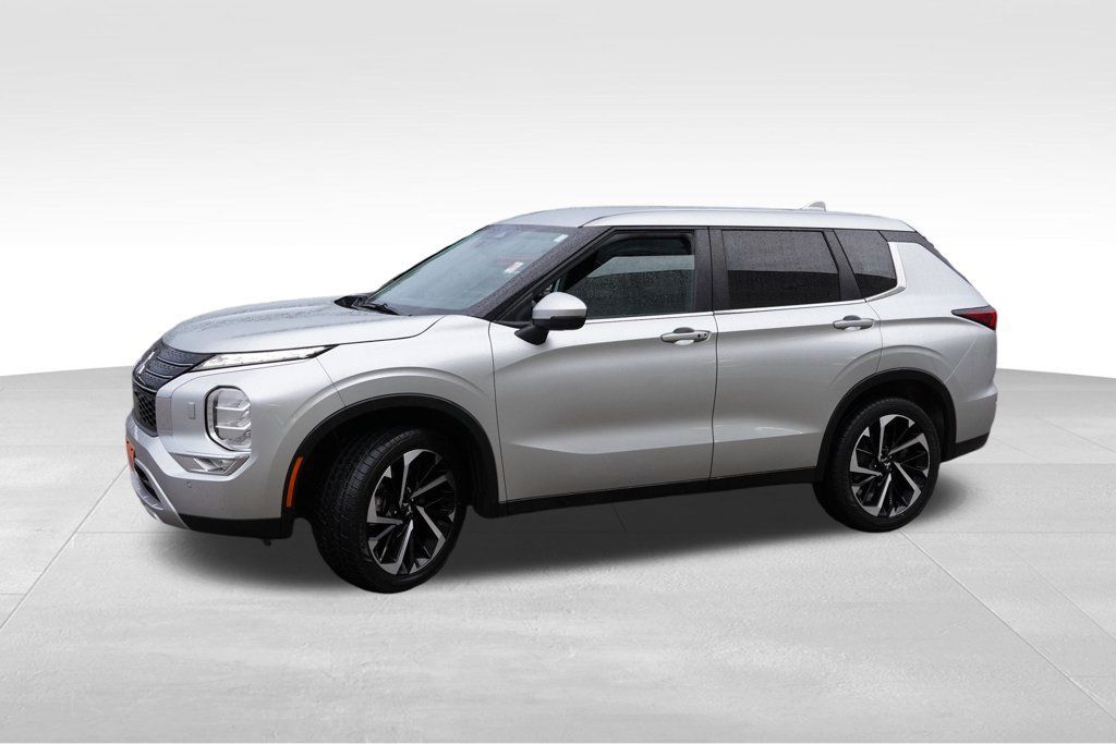 Used 2024 Mitsubishi Outlander SE AWD/4WD image 10