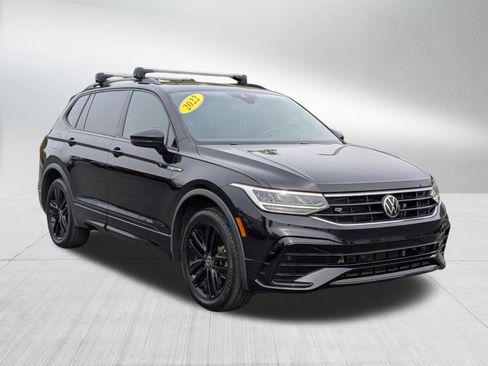 Used 2022 Volkswagen Tiguan SE R-Line image 8