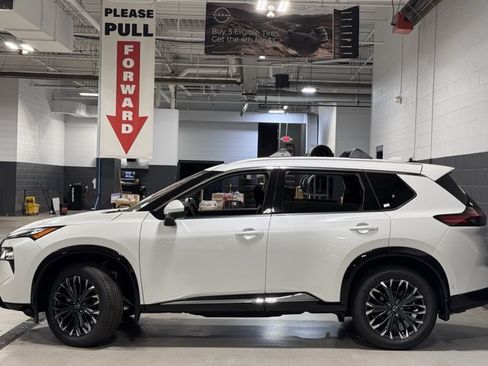 New 2026 Nissan Rogue Platinum w/ Platinum Premium Package AWD/4WD image 31