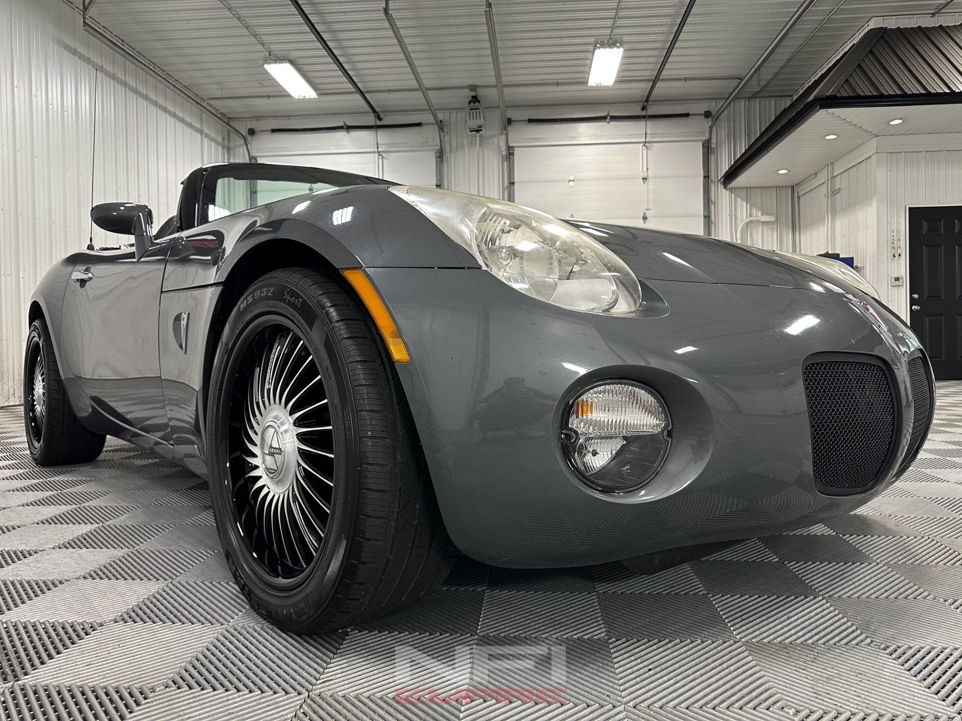 Used 2008 Pontiac Solstice Convertible w/ Premium Package RWD image 24