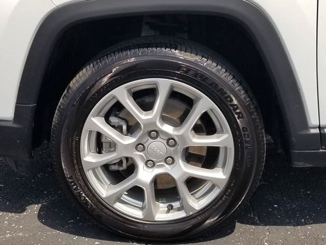 Used 2024 Jeep Compass Latitude AWD/4WD image 27
