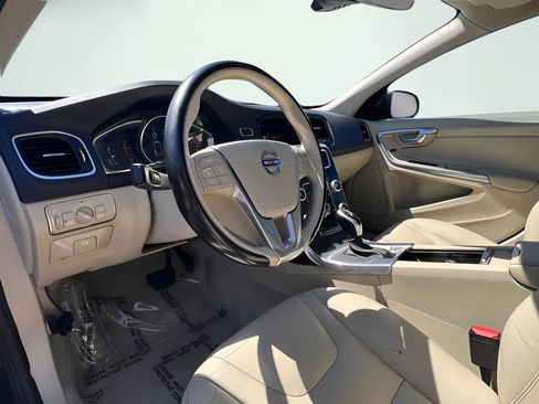 Used 2016 Volvo S60 T5 Premier FWD image 12