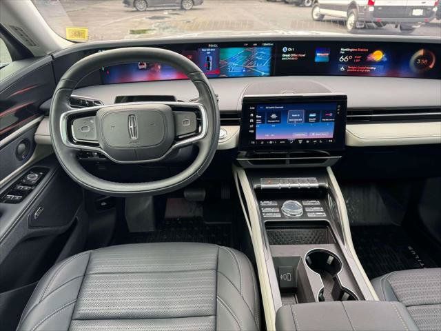 Certified 2025 Lincoln Nautilus Reserve AWD/4WD image 19