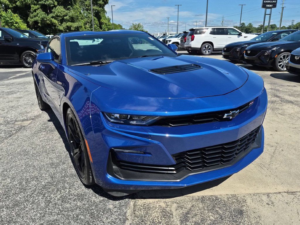Used 2021 Chevrolet Camaro SS RWD image 5