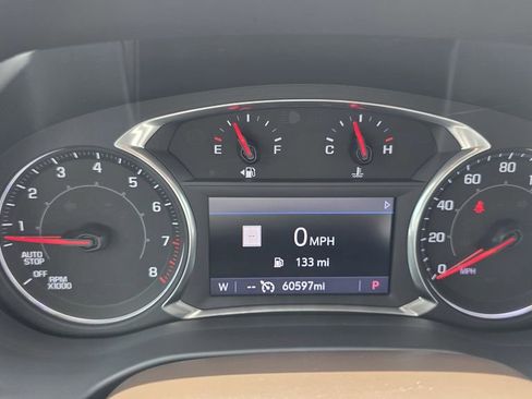 Used 2021 GMC Acadia SLT w/ Trailering Package FWD image 19