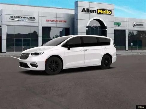 New 2026 Chrysler Pacifica Select image 2