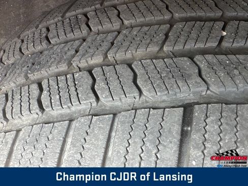 Used 2021 Dodge Durango SXT AWD/4WD image 39