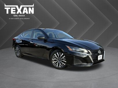 Used 2024 Nissan Altima 2.5 SV