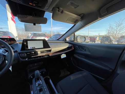 New 2026 Toyota Prius Plug-In Hybrid image 10