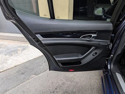 Used 2012 Porsche Panamera S RWD image 23
