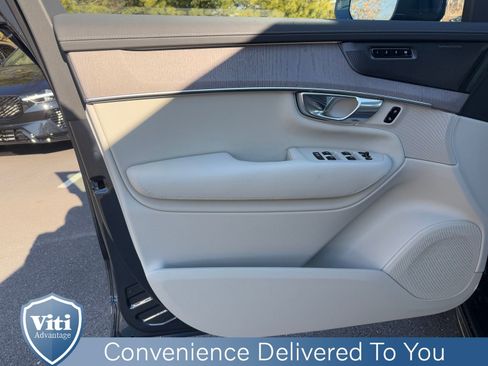 New 2026 Volvo XC90 T8 Ultra w/ Protection Package Premier image 11