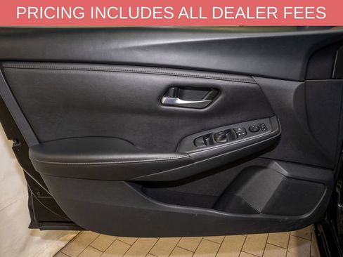 Used 2023 Nissan Sentra SV FWD image 11