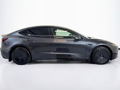 Used 2025 Tesla Model 3 Long Range image 4