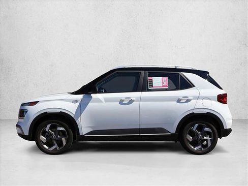 Certified 2026 Hyundai Venue SEL FWD image 8