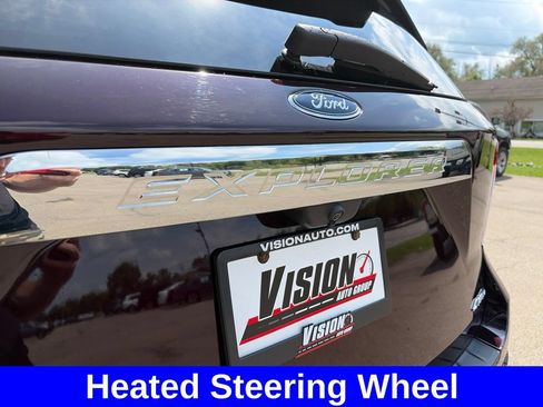 Used 2022 Ford Explorer XLT w/ Equipment Group 202A AWD/4WD image 17