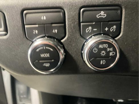 Used 2024 GMC Sierra 2500 SLE w/ SLE Convenience Package image 13