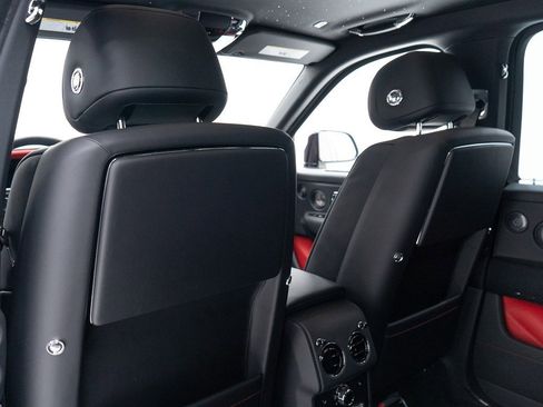 New 2026 Rolls-Royce Cullinan Black Badge image 24