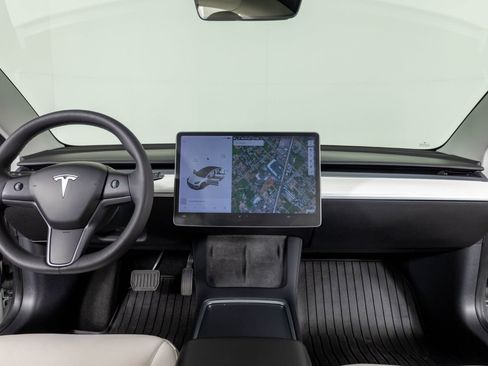 Used 2021 Tesla Model 3 Standard Range Plus image 35