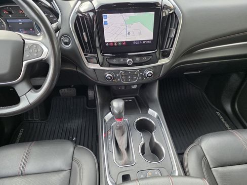 Used 2022 Chevrolet Traverse RS image 19