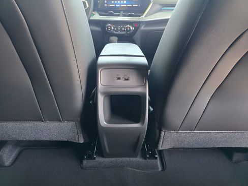 New 2026 Chevrolet Trax LT w/ LT Convenience Package FWD image 8