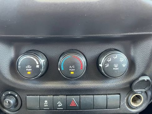 Used 2016 Jeep Wrangler Unlimited Sport AWD/4WD image 4