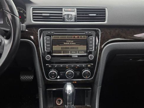Used 2014 Volkswagen Passat TDI SEL Premium FWD image 25