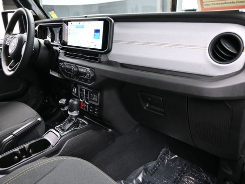 Used 2024 Jeep Gladiator Sport image 46