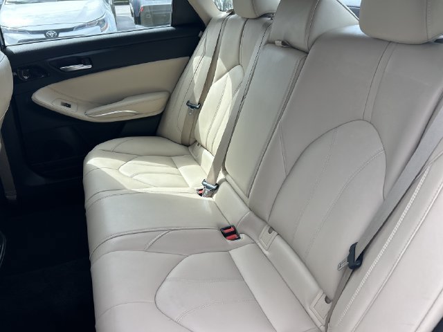 Used 2020 Toyota Avalon XLE w/ Moonroof Package FWD image 30