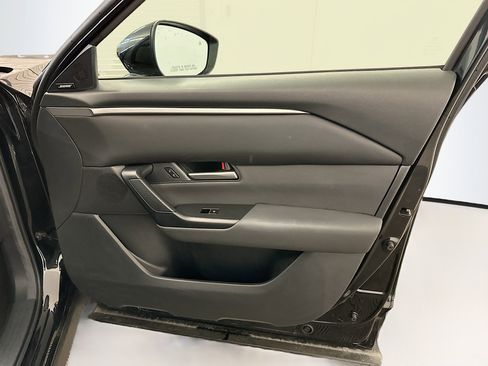 Used 2025 MAZDA CX-50 AWD 2.5 S w/ Premium Package image 35