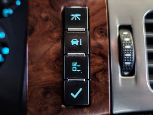 Used 2010 Chevrolet Silverado 2500 LTZ image 27