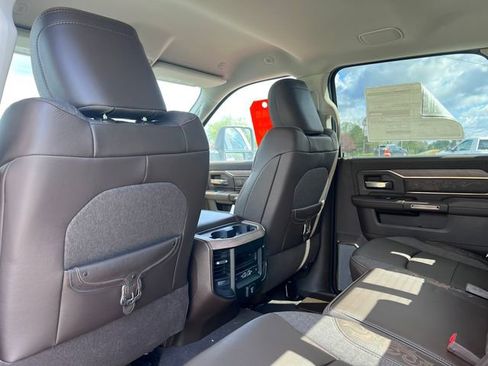 Used 2025 RAM 2500 Limited AWD/4WD image 33