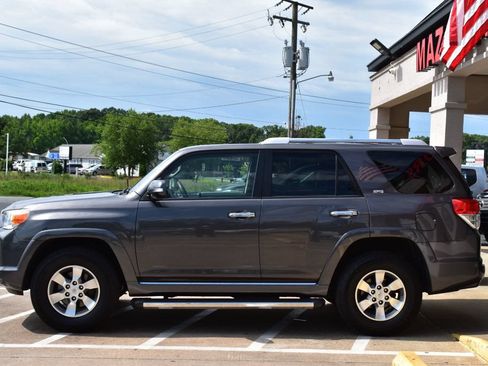 Used 2011 Toyota 4Runner SR5 AWD/4WD image 6