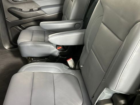 Used 2018 Chevrolet Traverse Premier w/ Driver Confidence II Package image 16