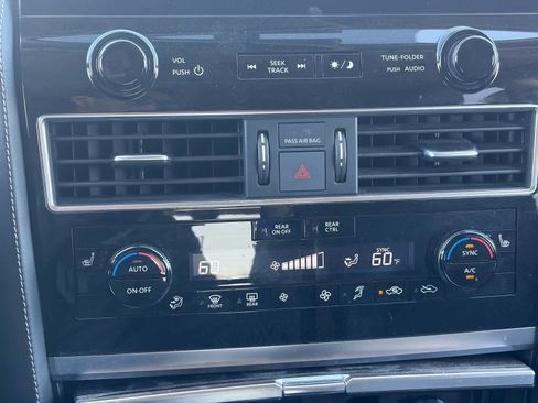 Used 2024 INFINITI QX80 Luxe image 26