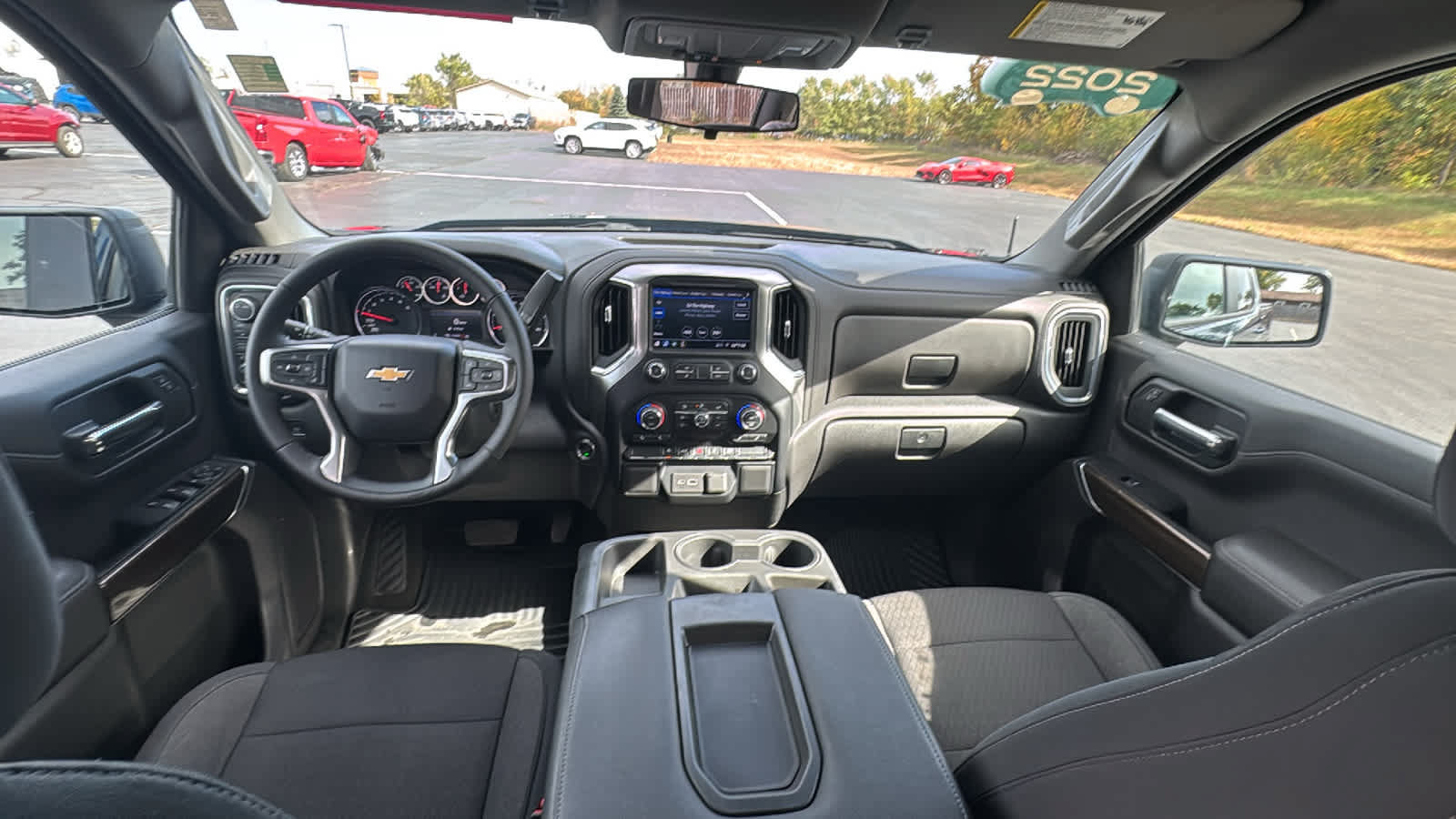 Used 2022 Chevrolet Silverado 1500 LT AWD/4WD image 27