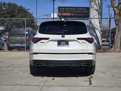 Used 2023 Acura MDX A-Spec image 7